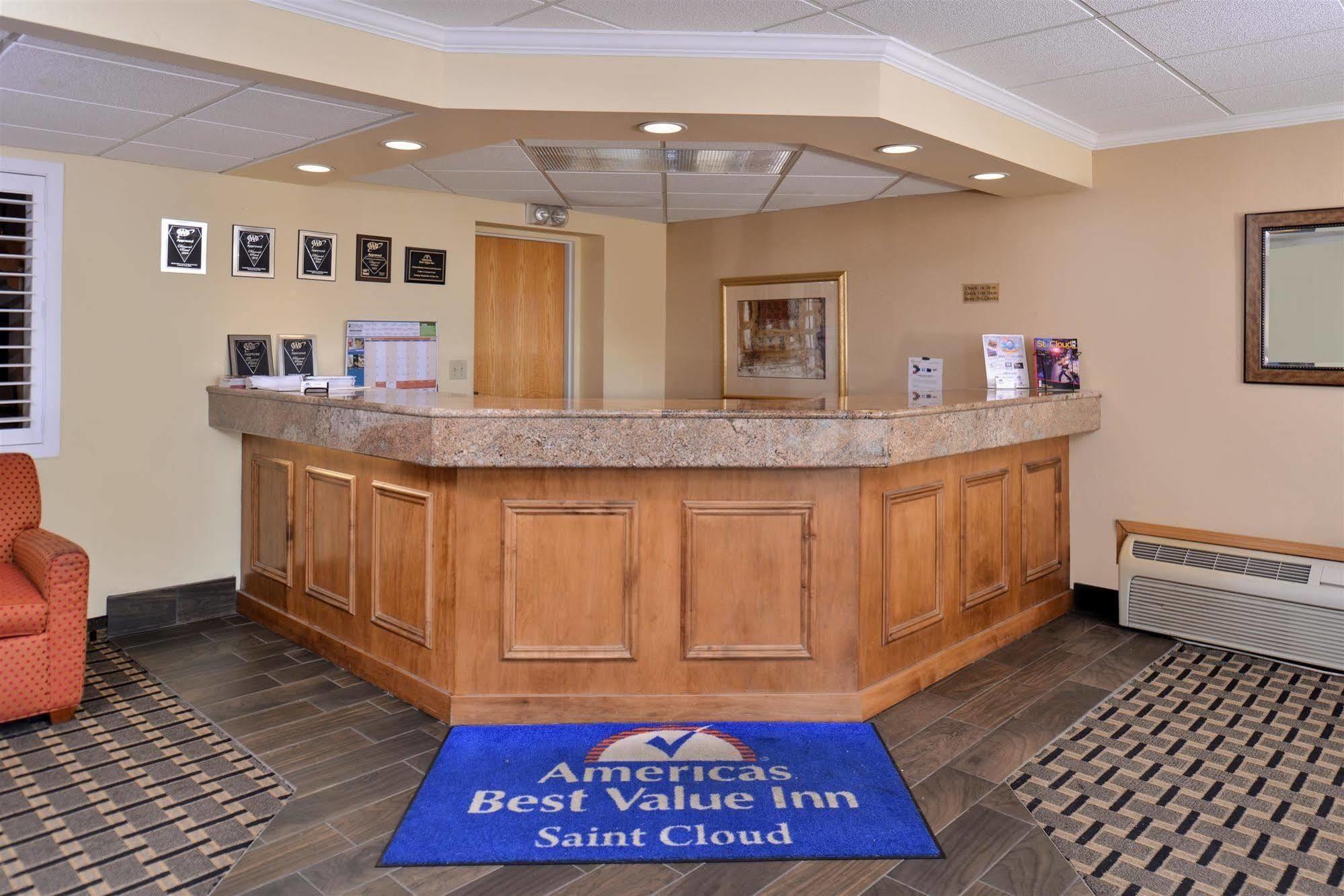 Americas Best Value Inn And Suites St. Cloud Saint Cloud Bagian luar foto