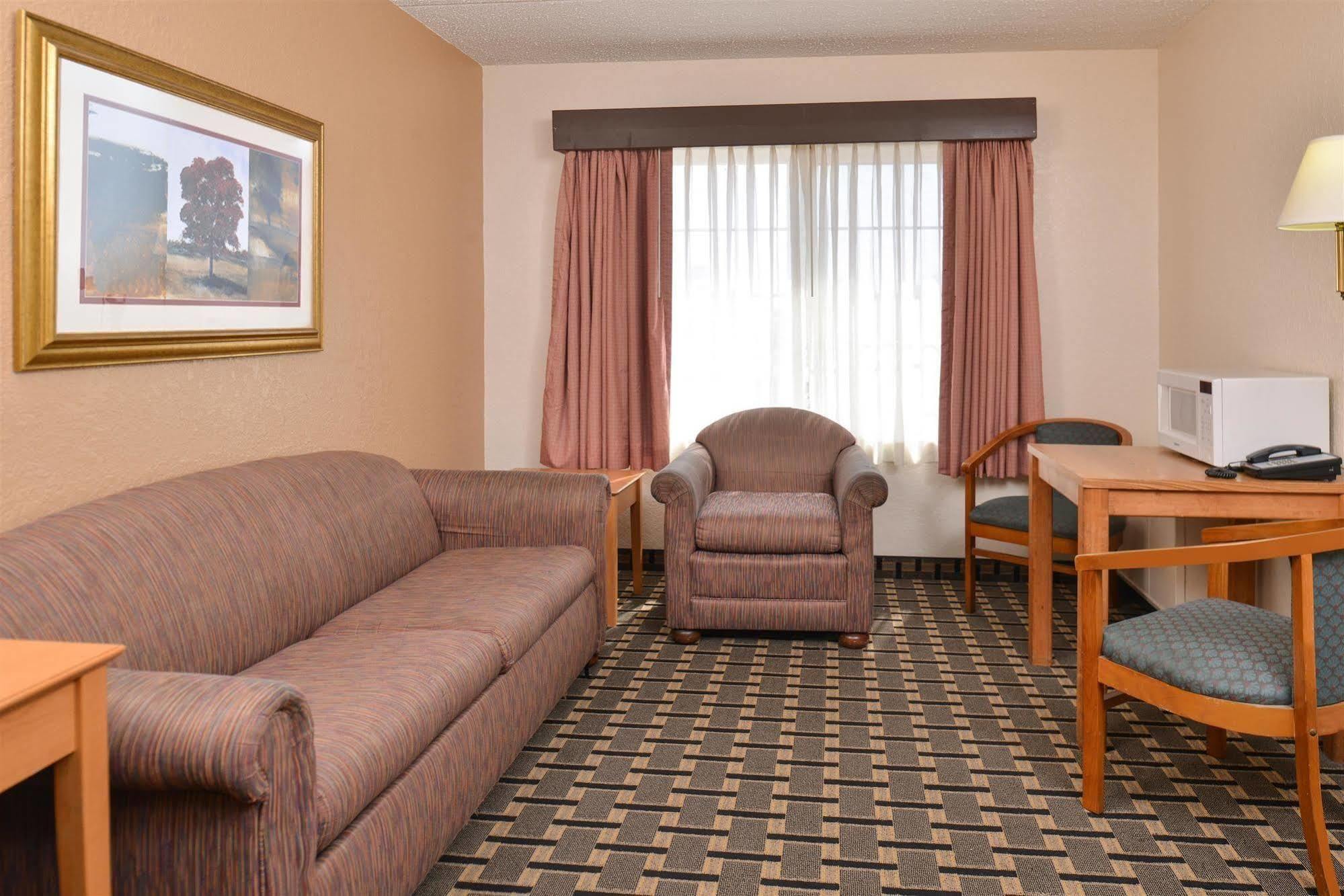 Americas Best Value Inn And Suites St. Cloud Saint Cloud Bagian luar foto